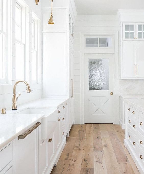 SETimber's tweet image. Oak flooring, white marble and gold accents, what more could you want 😍

📸: Unknown

 #setimber #flooring #timberflooring #houseinspo #interiorinspo #timber #oak #beach#interiordesign #melbourne #sydney #engineeredoak #oqakflooring #kitchendesign #whitemarble #goldaccents