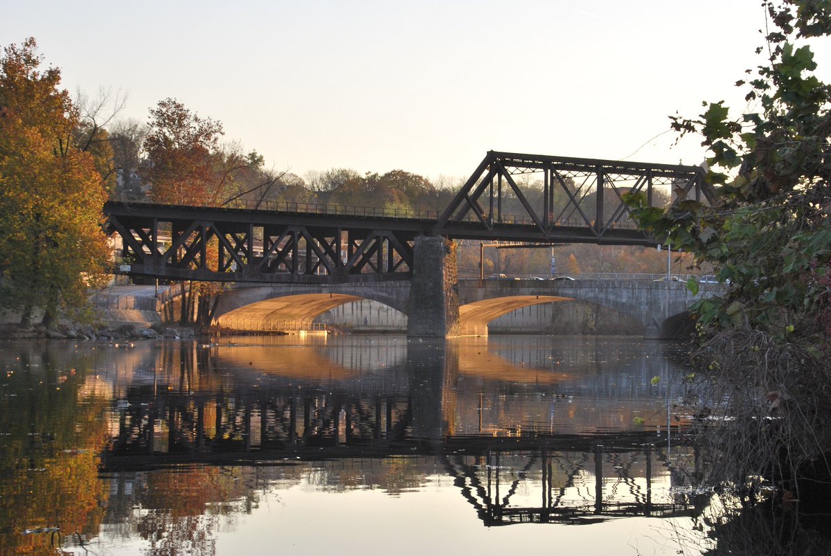 DLNHC's tweet photo. This month, we are celebrating our 30th anniversary by looking back at 30 events that shaped America’s history. In 1855, a Lehigh Valley Railroad line opened between Easton and Mauch Chunk (Jim Thorpe), carrying coal that once traveled by canal barge. #dlhistory #dl30 https://t.co/uV5t67kJWD
