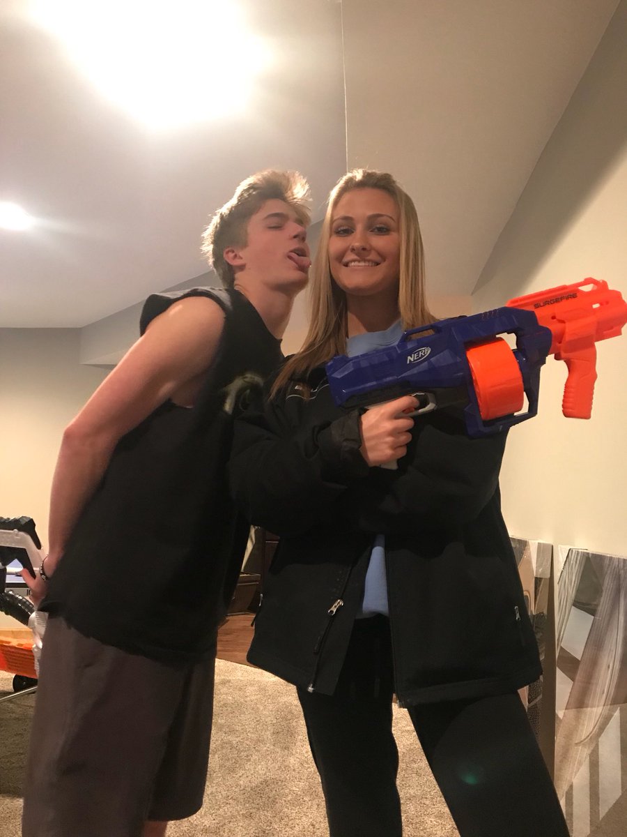 I, Elle Mortensen from The Feathers killed Kory Laehu from Solo vs. Squads @ChanNerfWar2018