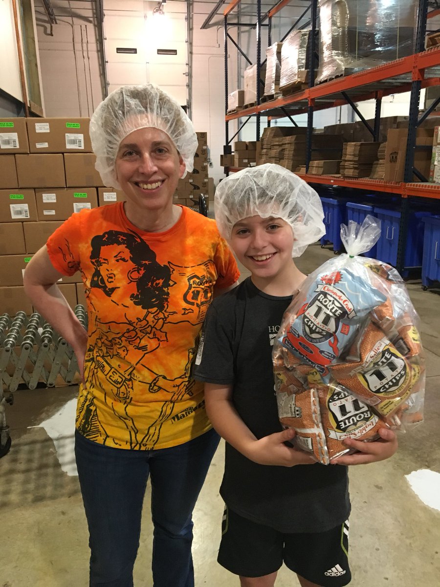 acoelho03's tweet photo. Great day learning and eating at @Rt11PotatoChips. Thank you @rt11chips for your time and generosity https://t.co/ZO0bzhoGfi