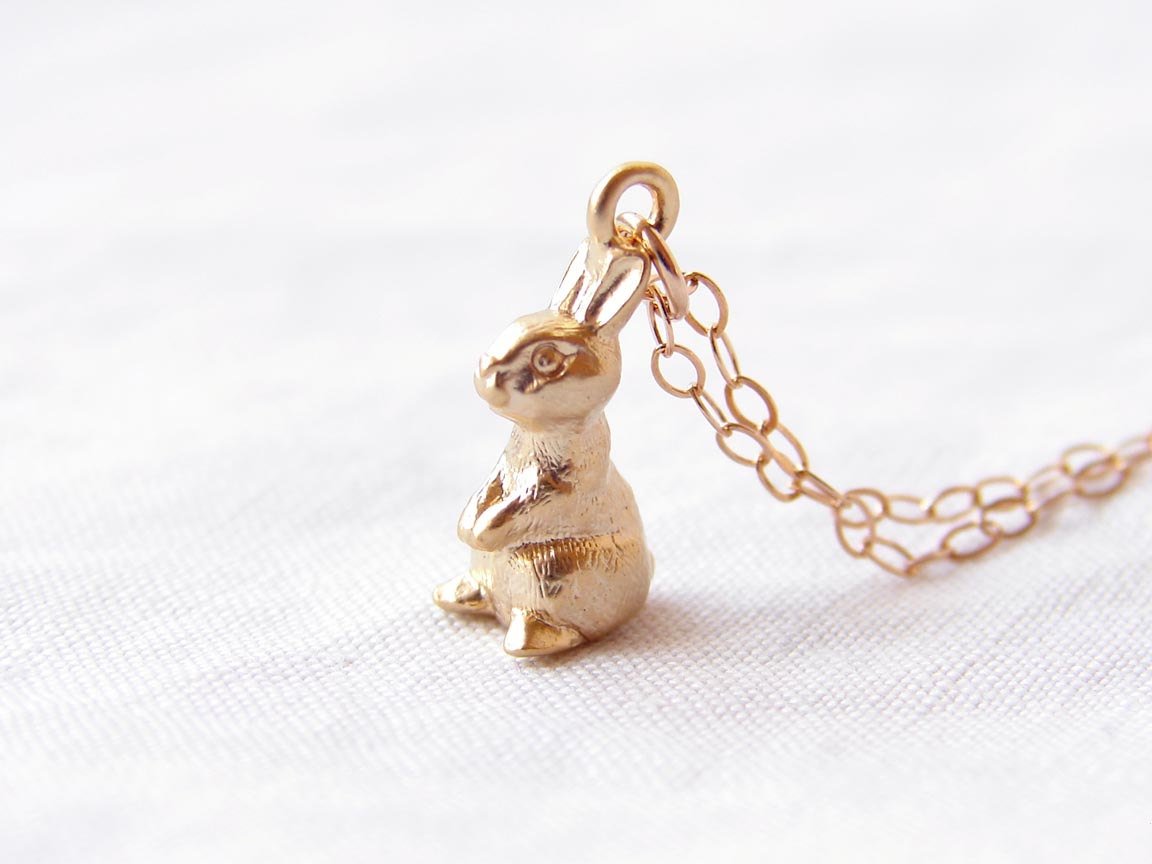 JewelryByMikako's tweet photo. Easter Gift ~ Woodland Necklace ~ Little Silver Rabbit. Easter Bunny Necklace. Spring Fashion. Simple Modern Jewelry by PetitBlue https://t.co/06GSxKwFXi #Jewelry #Etsy #SilverRabbit https://t.co/BXJoKJEx7V