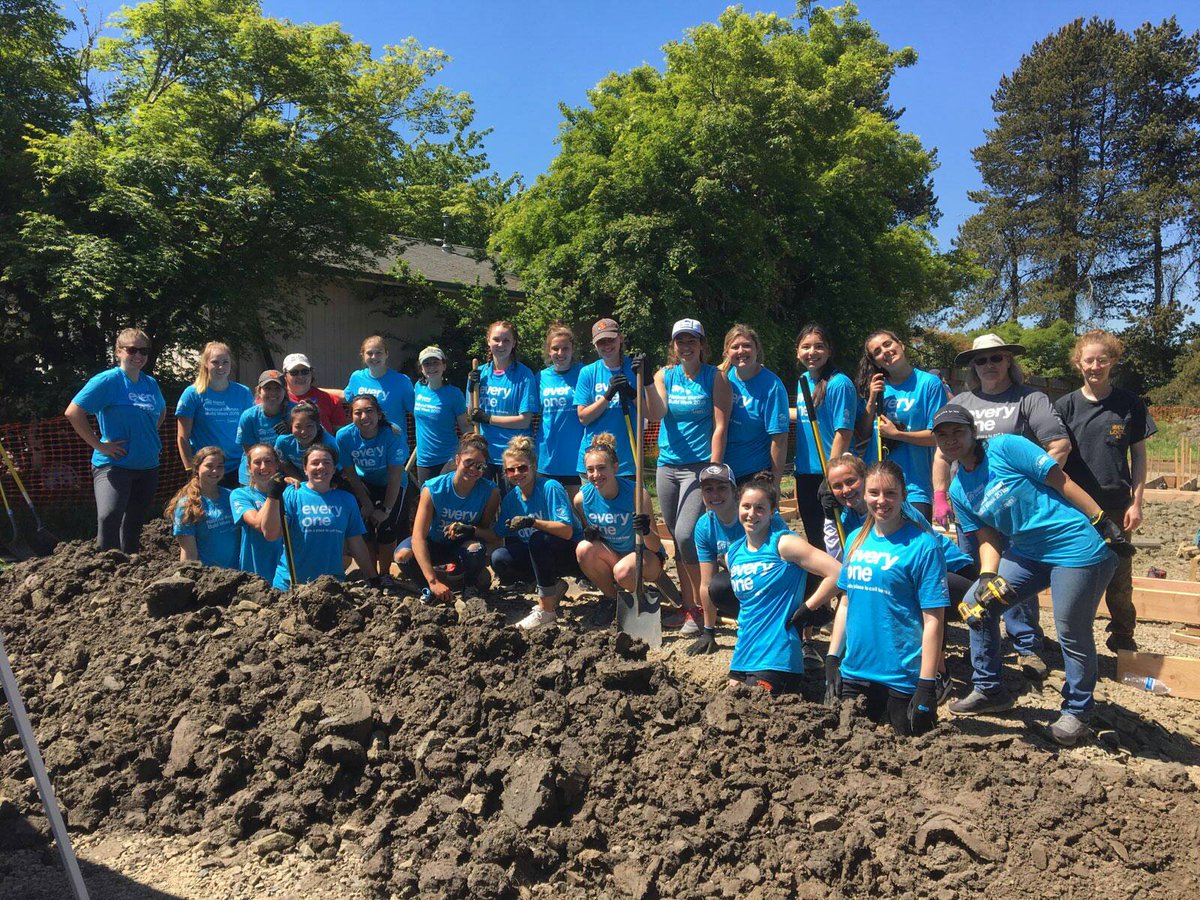BentonHabitat's tweet photo. Thanks to everyone who made Benton Habitat for Humanity's Women Build 2018 a HUGE success!!!! #WomenBuild #Affordable Housing #Now! https://t.co/4bacMw4Uoh
