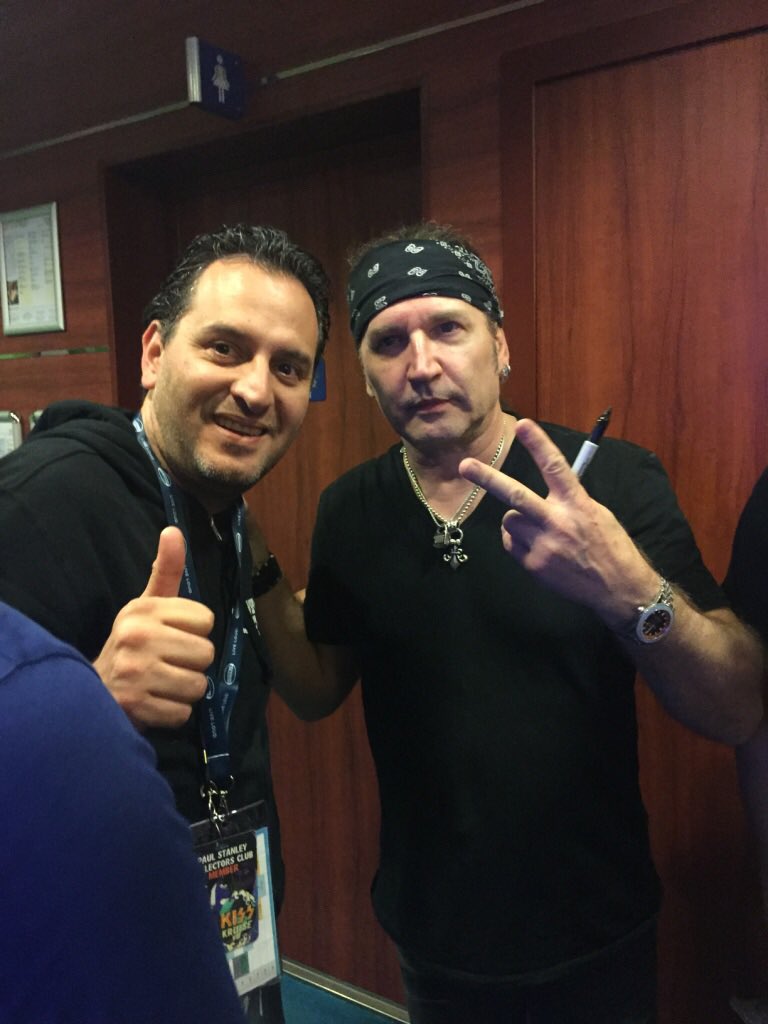 Happy birthday to Eric Singer, member of the best band ever Kiss  