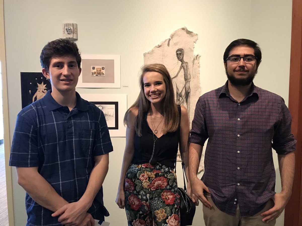PHS_VISUALARTS's tweet photo. WOW!  Great job everybody!   Amazing evening! So proud!♥️ @PlantHighSchool @PlantAPC https://t.co/33n5cltwe8