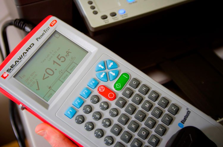 CareLabz's tweet image. Portable Appliance Testing Service in Dubai.Call #Carelabz +971557921054 or email info@carelabz.com for more info. goo.gl/WDD7Va