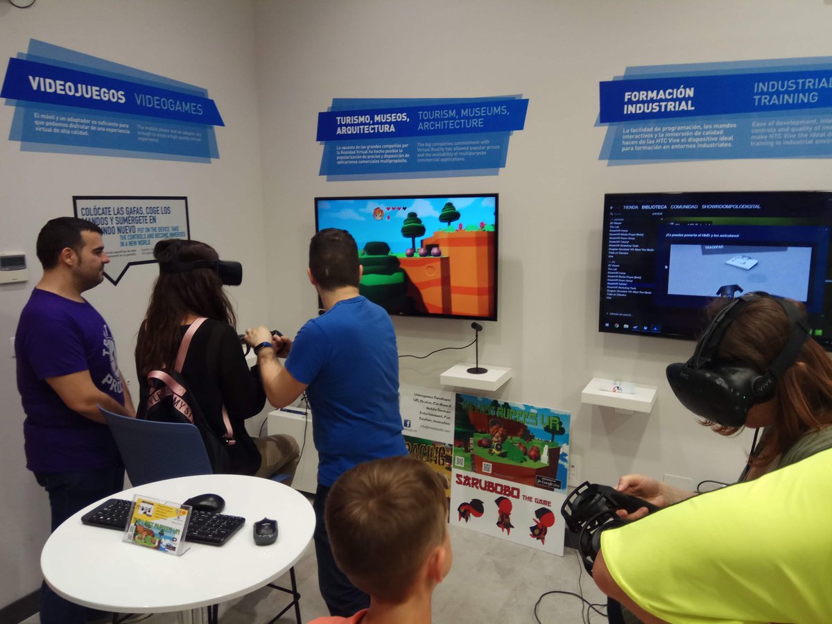 Moises_MorenoM's tweet photo. Damos por finalizada la noche en blanco, haciendo disfrutar al público con nuestro juego de VR! #NocheEnBlancoMLG #PoloDigitalMLG @PoloDigitalMLG @G2WMalaga @MoadStudio #VR #Malaga #MLGCREA https://t.co/840nv7PJl6