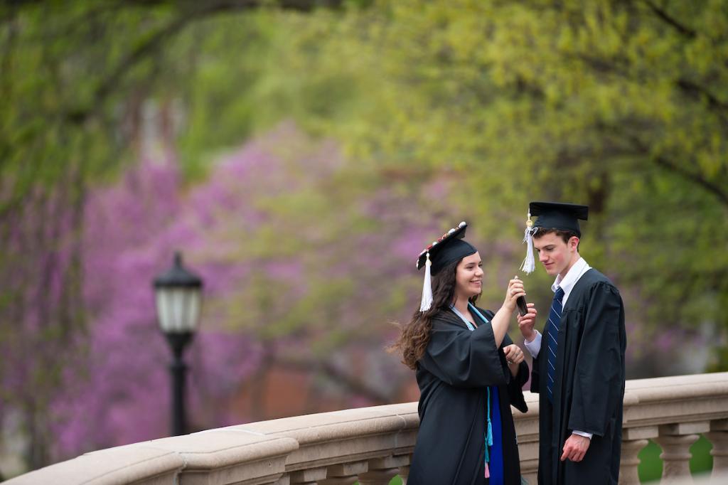 uiowa's tweet photo. When you see all your years of hard work paying off. #UIGrad18 🖤💛🎓 https://t.co/zHdYMppcvQ