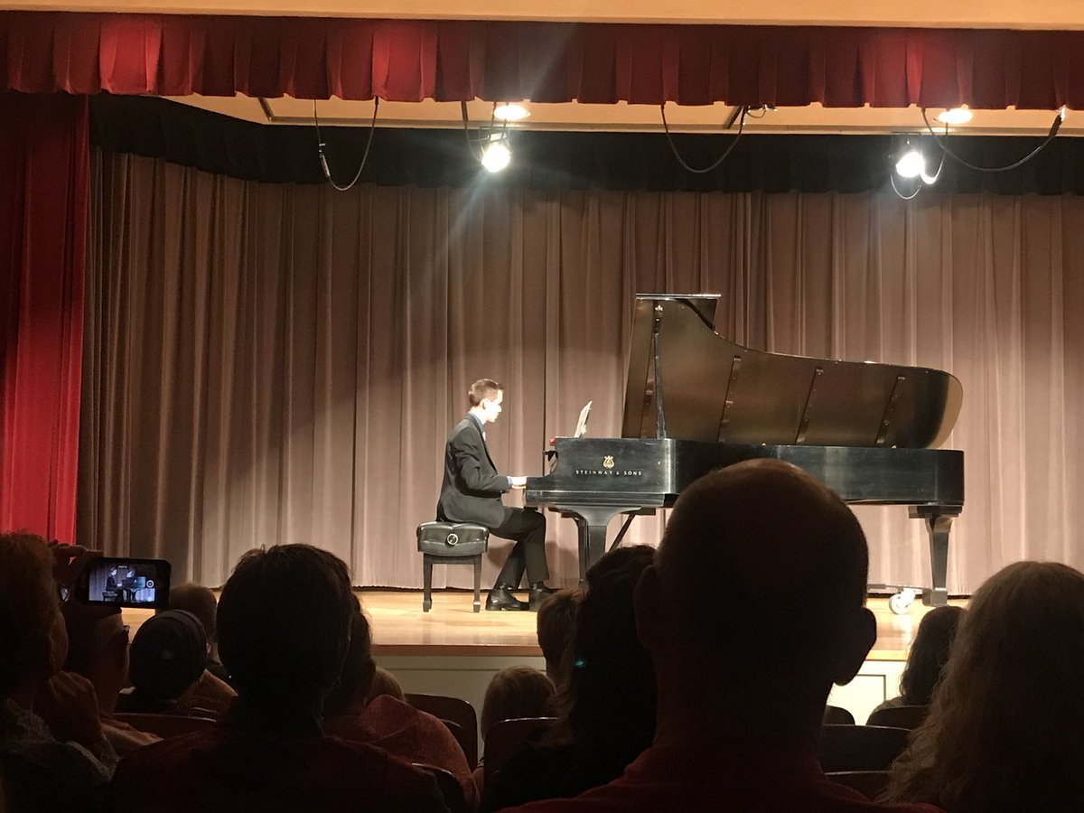 ShawneeBands's tweet photo. Some outstanding musicianship displayed by 3 of our band students. Great senior recital @Lars_Manuel @sabrinalaineb @StevensAnnika. Very proud of your hard work and dedication to the arts! https://t.co/8lfqFssdDB