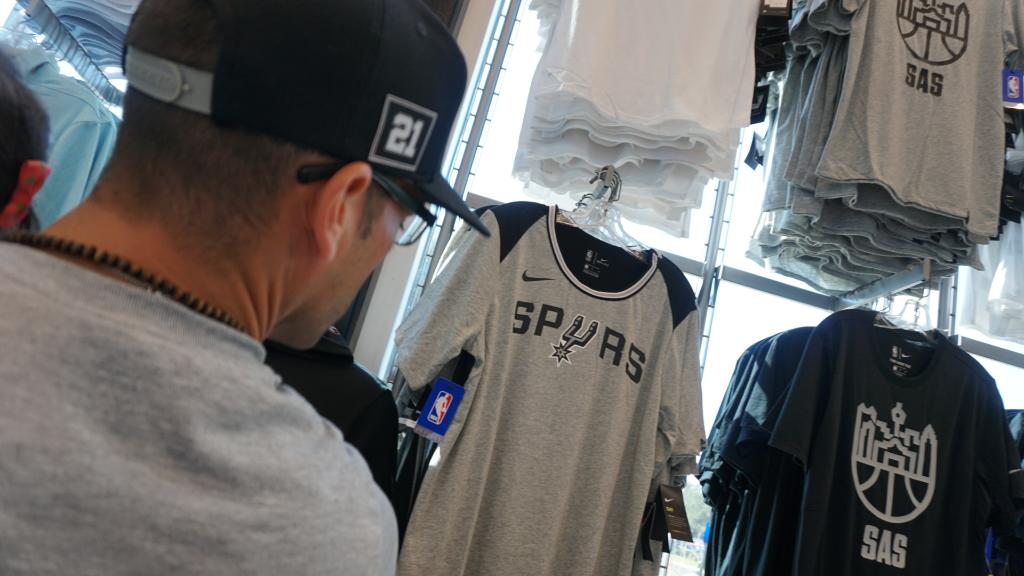 Tomorrow the Fan Shop will be closed for Mother's Day, but you can still order your mom her favorite Spurs gear online! Shop: spursfanshop.com