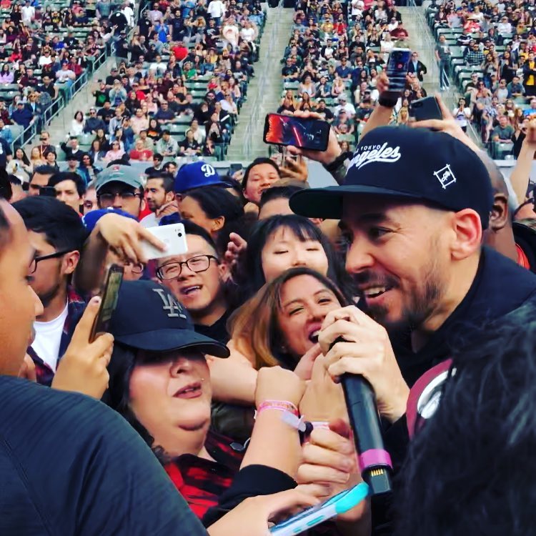 LP_Ani_'s tweet photo. Mıκe ♥️

#PostTraumaticTour
#WeenieRoast https://t.co/I4owC6EzSo