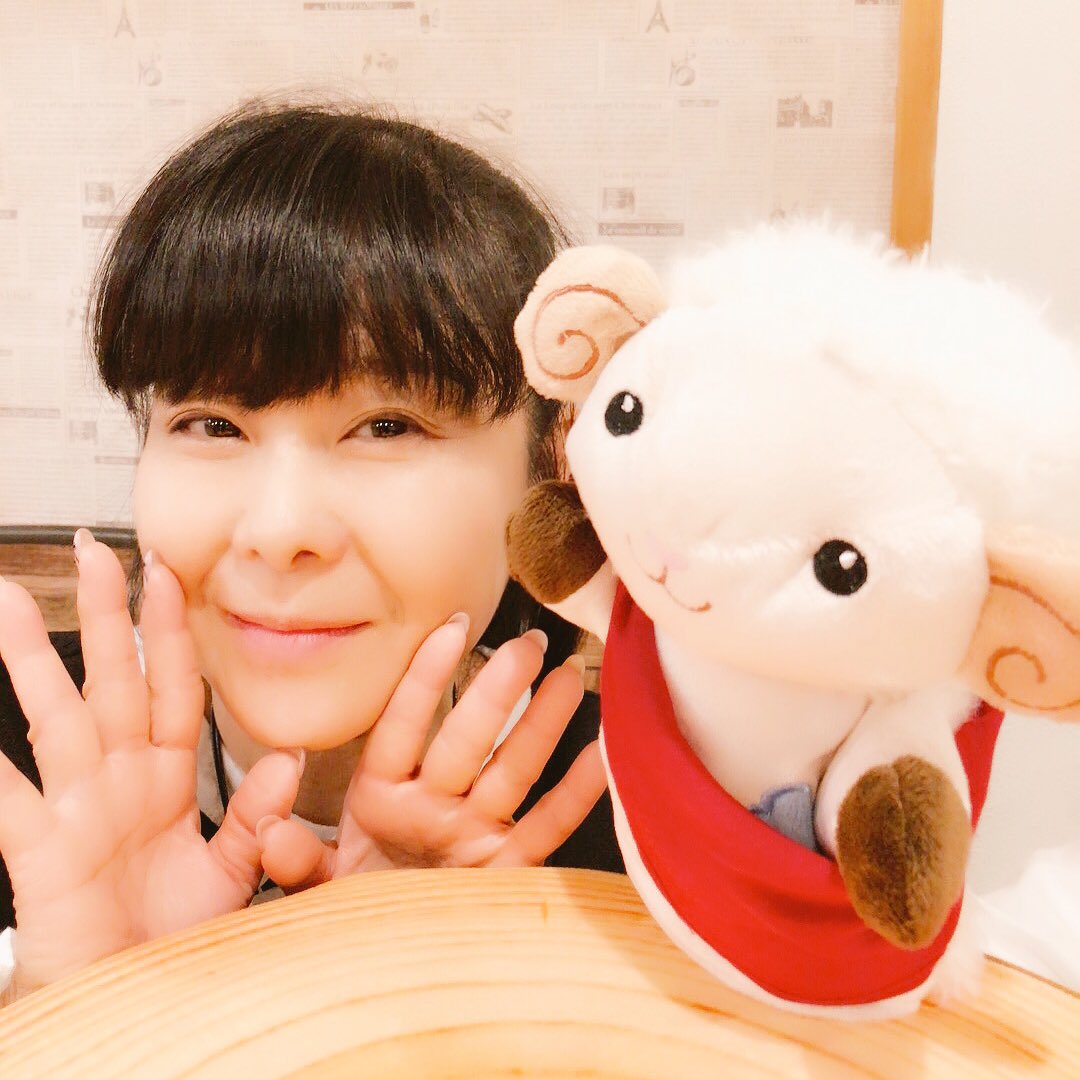 IscafeOfficial's tweet photo. 折笠愛の『I's cafe☕️』
メェー🐑ぽかぽかあたたかい陽射しを浴びると眠くなるわね☀️…え❓今日は寒いから眠くないって…はい、いーち…にー……さん……ふふふっ💕

番組へのお便りは臨時休業中でももちろん受付中ッ‼️
request@orikasaai.com まで✨
#折笠愛のIscafe https://t.co/t89q3J2weT