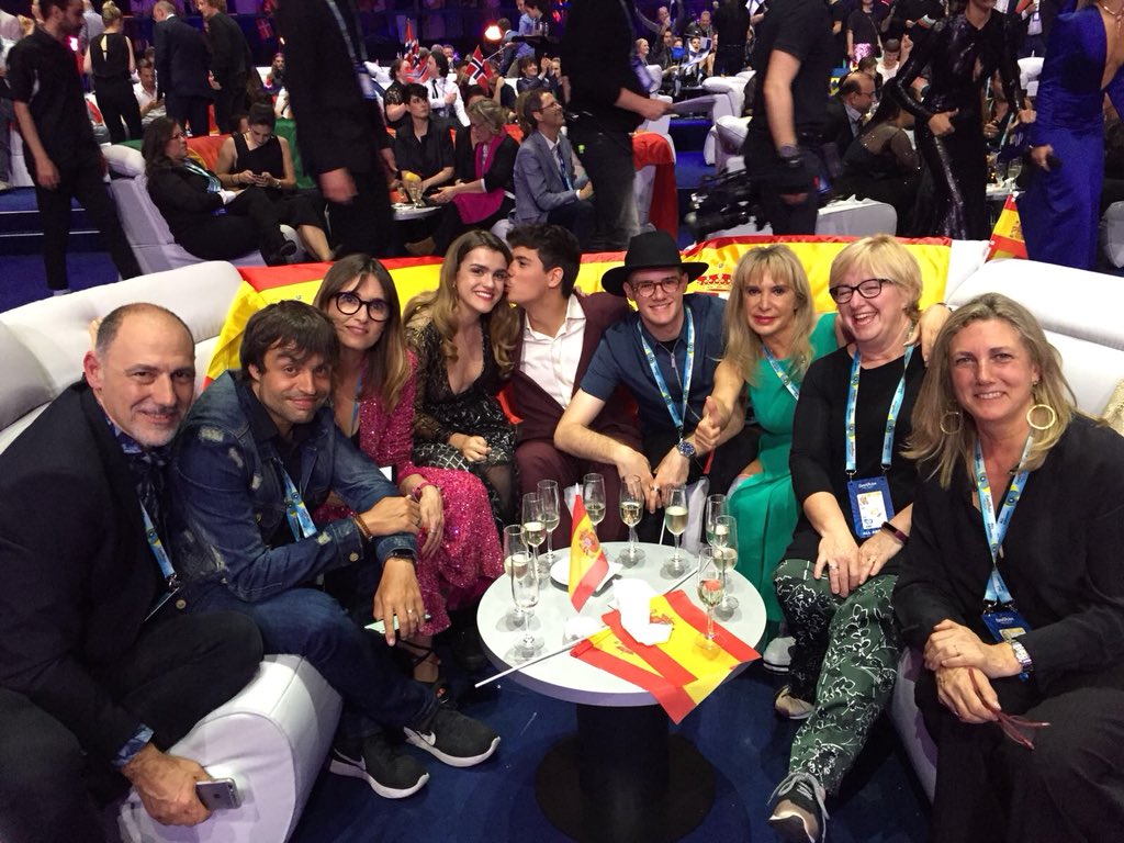eurovision_tve's tweet photo. Felicidades a nuestros chicos @amaia_oficial y @alfred_ot2017 Nos habéis devuelto la ilusión en #eurovision #esc2018 y lo habéis hecho genial #Lovewins #amaiaalfred12points https://t.co/rCGFa9z88r