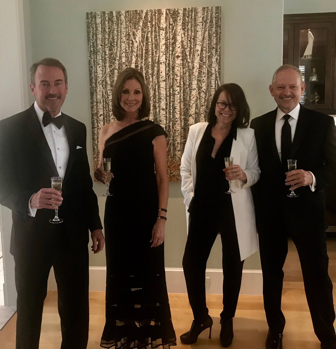 jaynesuhler's tweet photo. Getting our #DIFFADallas on #HouseofDIFFA #HODAlterEgo https://t.co/WTlucFR02T