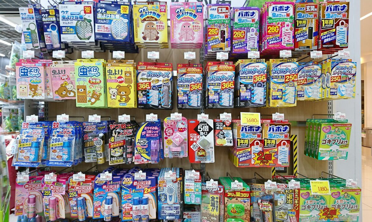 ビックカメララゾーナ川崎店 公式 No Twitter 窓や玄関がらの進入をブローーック 吊るすだけの 虫除け ネット4階 ビックドラッグ にて販売中 ゝ 2 ノ その他の虫除け用品ご用意しております ビックカメララゾーナ川崎店 公式 No Twitter 窓や玄関がらの進入をブローーック 吊るすだけの 虫除け ネット4階 ビックドラッグ にて販売中 ゝ 2 ノ その他の虫除け用品ご用意しております