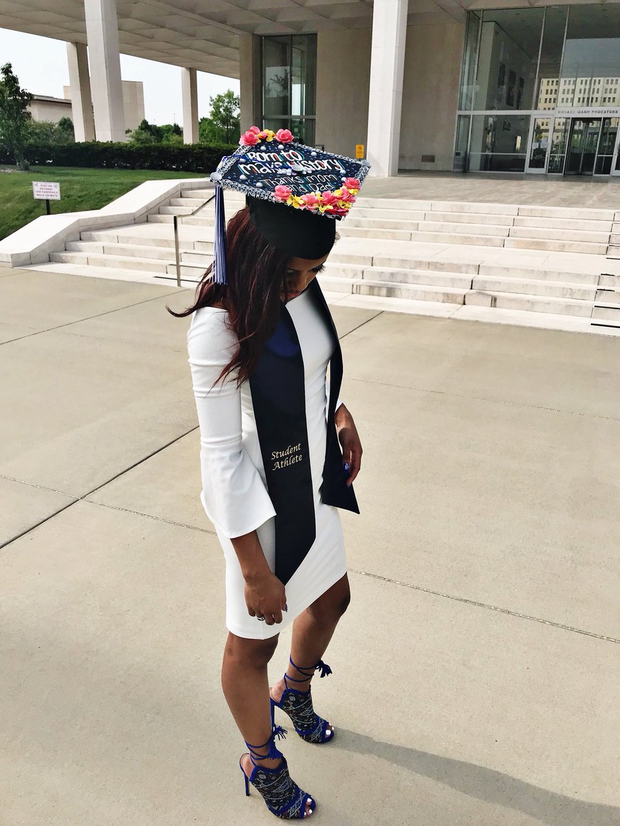 CoachDestinyJ's tweet image. Bachelors of Business Administration est. May 12th, 2018. 🎓🥂♥️

#BlackAndEducated
#Graduate