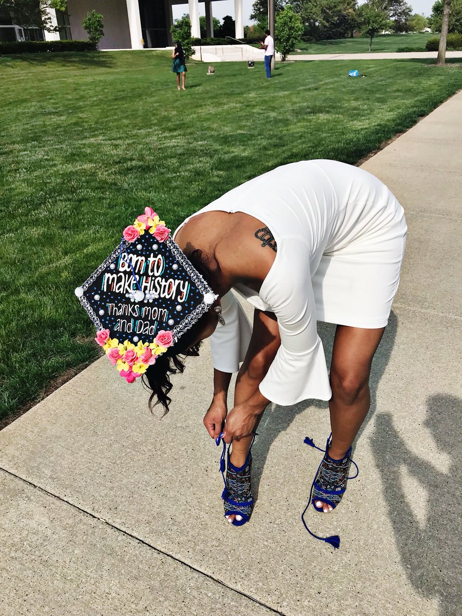 CoachDestinyJ's tweet image. Bachelors of Business Administration est. May 12th, 2018. 🎓🥂♥️

#BlackAndEducated
#Graduate