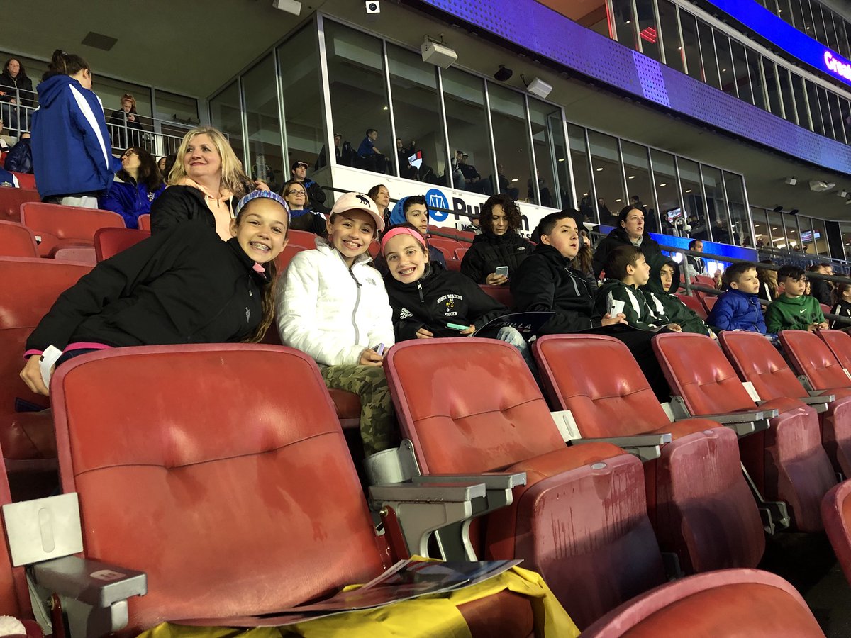 jkemp29's tweet photo. Great night watching the New England Revolution! #authenticfan https://t.co/FSqL5tu2u3
