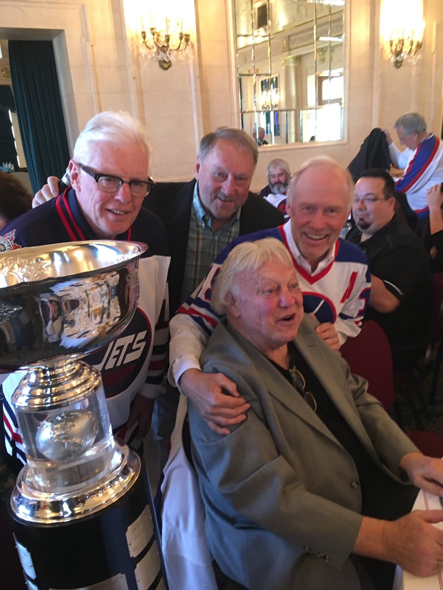 @TheTimDonovan <a href="/NHLJets/">Winnipeg Jets</a> Yah, well I'll see your Bobby Hull and raise you this one from today's 40th Anniversay in Winnipeg <a href="/TVAshleigh/">.</a>