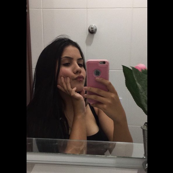 tmraqndgt's tweet photo. #NovaFotoDoPerfil https://t.co/mcrPKXxtds