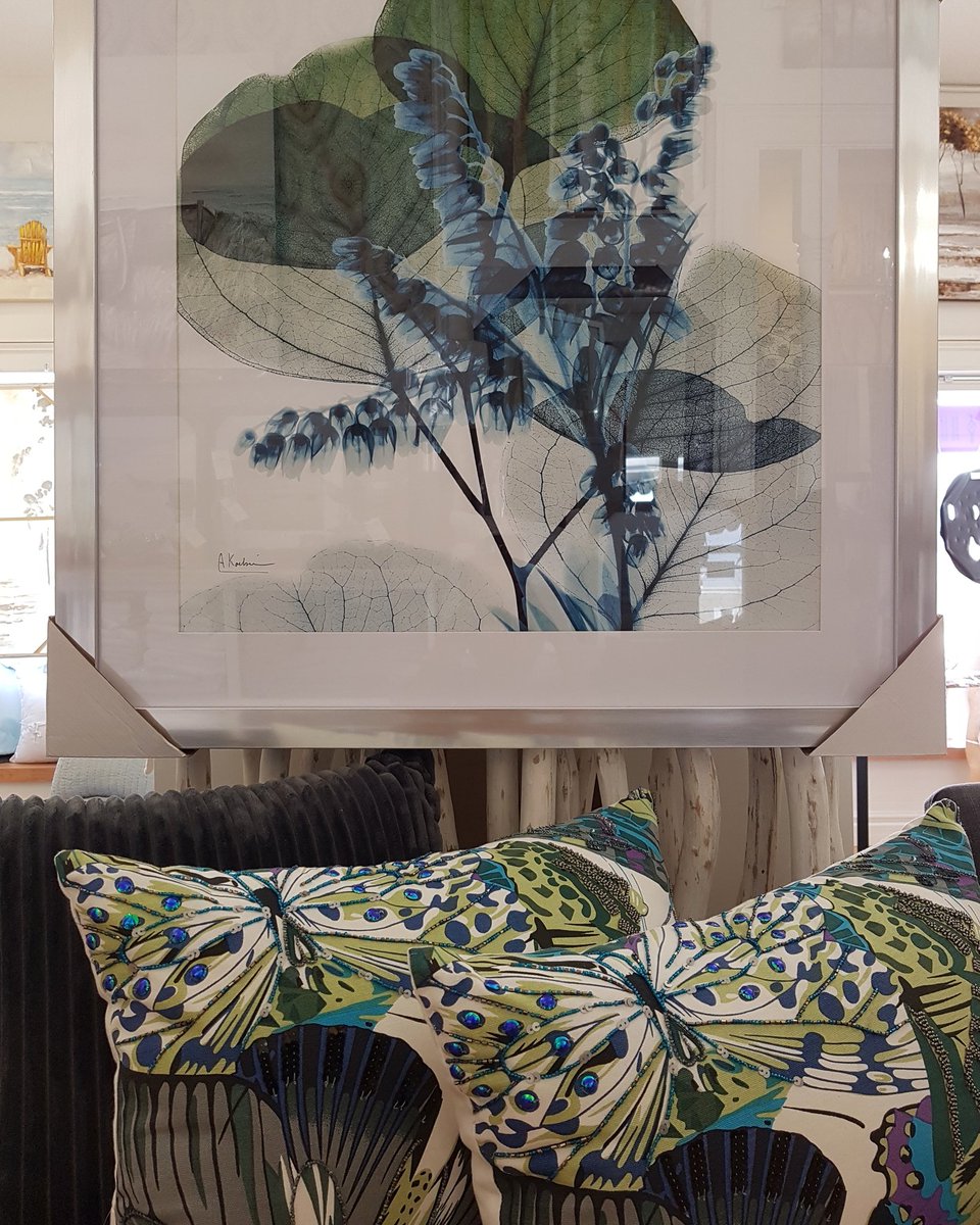 DecorDesignOS's tweet image. If you didn't know, blue and green are the colour of the year 💚💙