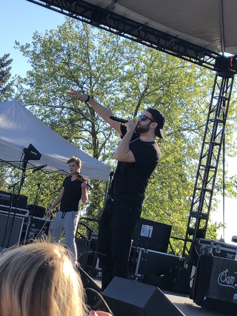 LollaPLUza's tweet photo. Sam Lachow is on stage now! https://t.co/oMPrdMdfol