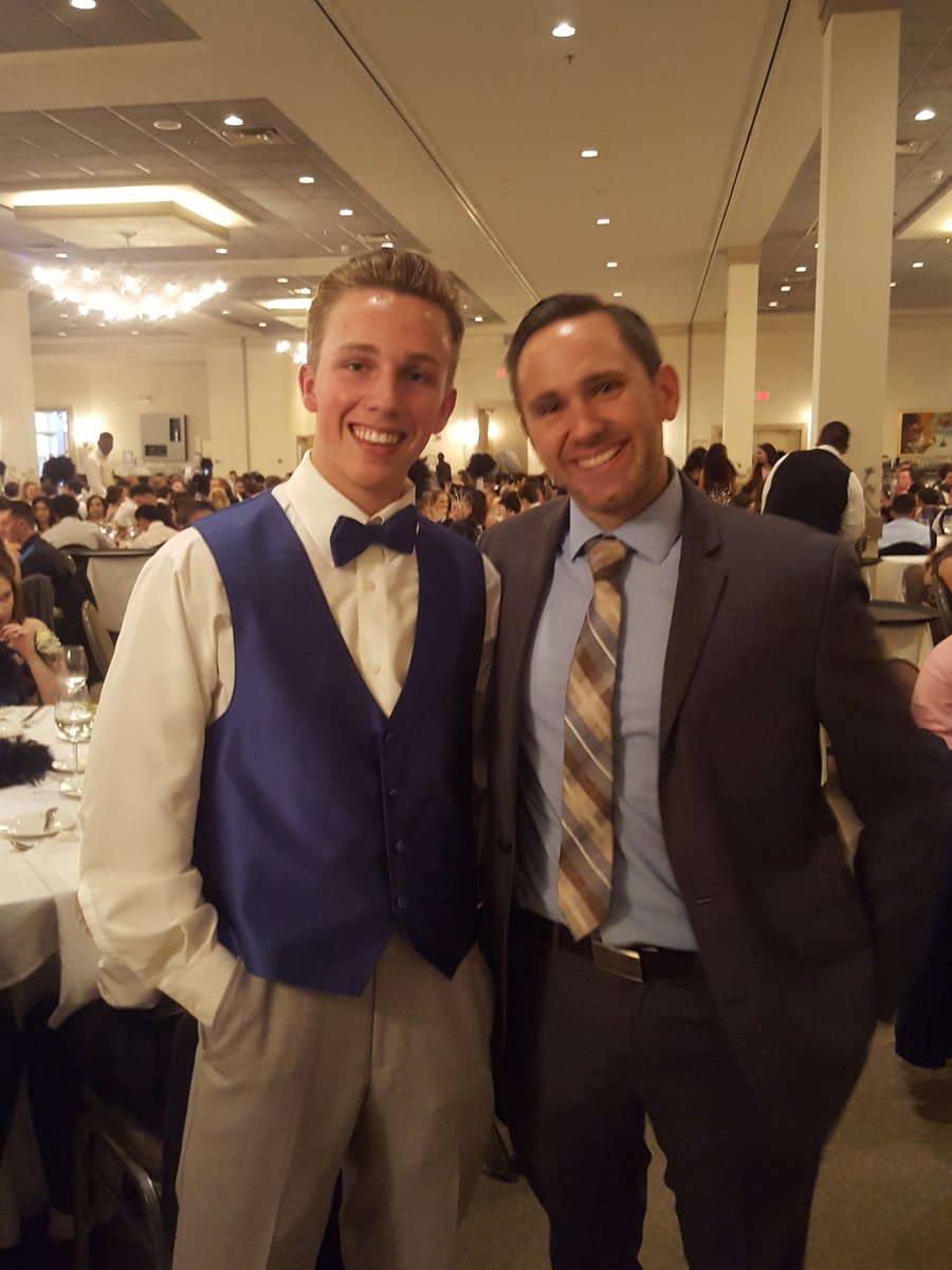 MrHajik's tweet photo. The party is just getting started #PHSProm #LookinGood #CalcLove https://t.co/GFH7OyW31E
