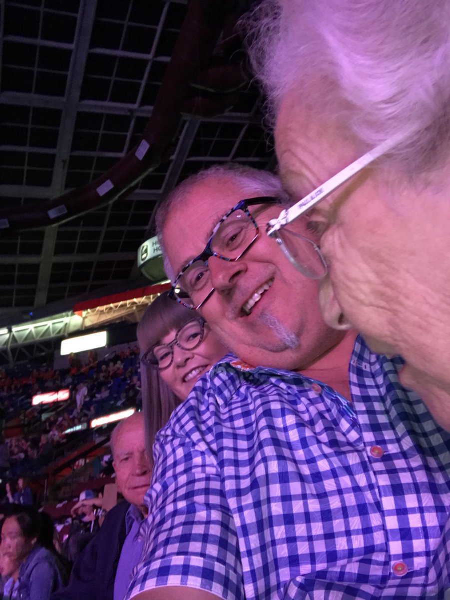 FireballGreg's tweet photo. #StarsOnIce #starsonice2018 https://t.co/XuXnpIXoS5