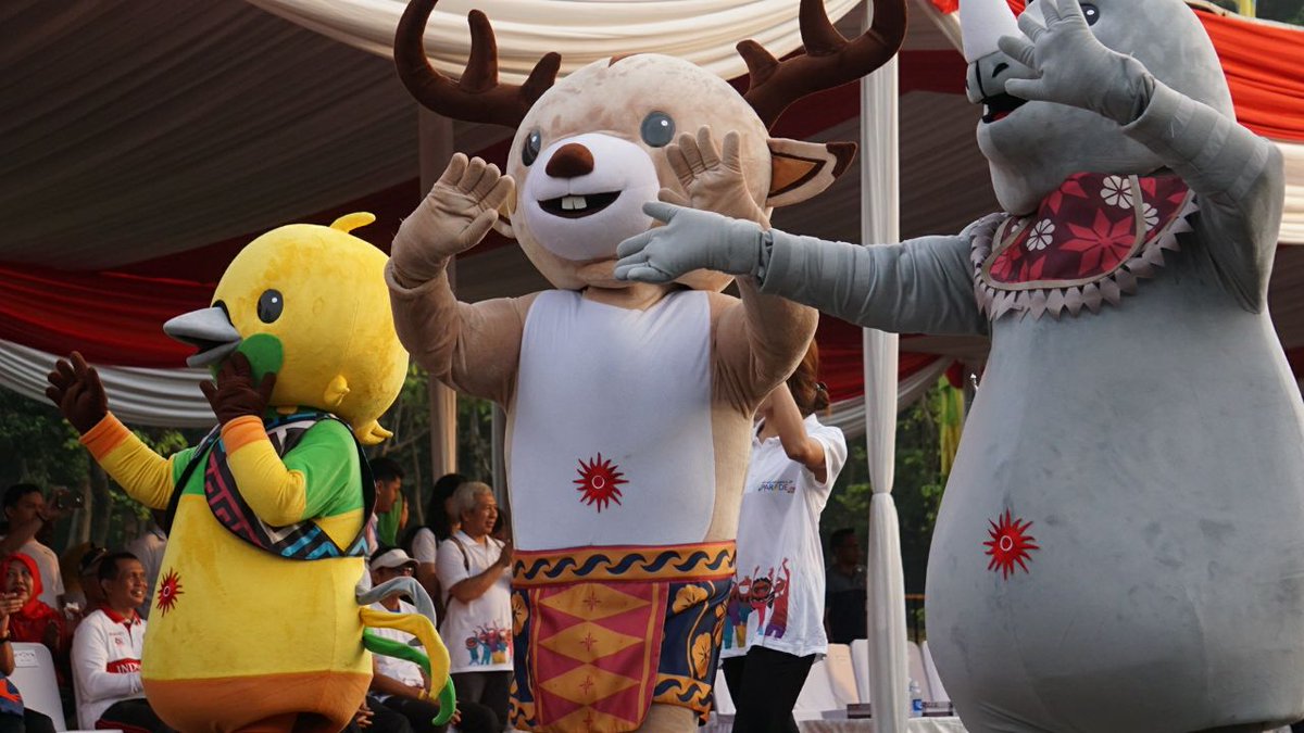 Ada Bhin Bhin, Atung, dan Kaka juga di Parade #AsianGames2018!

Kamu paling gemes sama maskot yang mana sih?