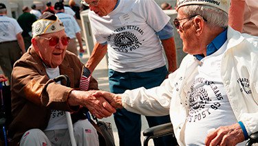 EPCARE_Trials's tweet photo. 1/3 of all #mesothelioma patients are veterans?  Get free #veteran specific resources here - https://t.co/Yakm64JqIg https://t.co/dh64J5b4wM