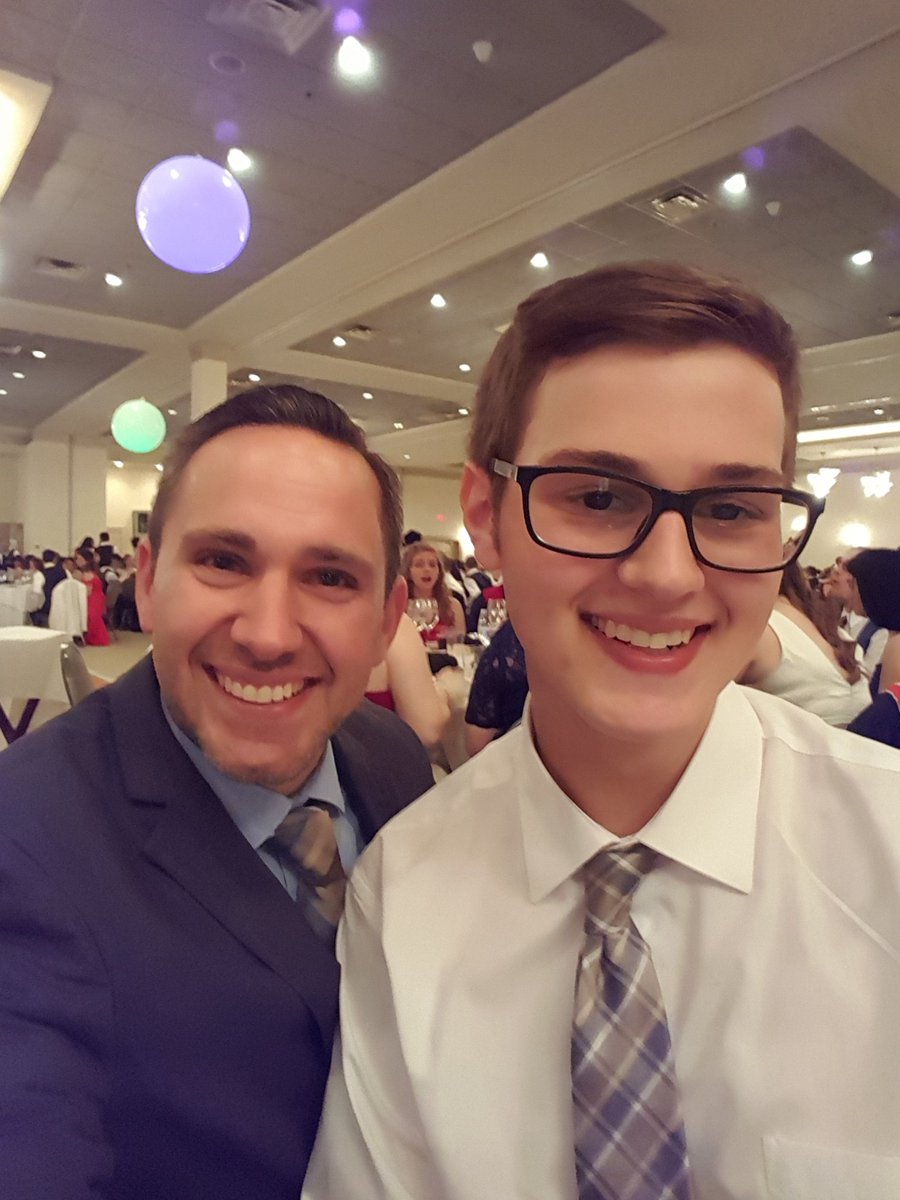 MrHajik's tweet photo. What else is there to do between courses except take a picture with Hajik?? #PHSProm #WeLookGood #Style https://t.co/3BzGMQDiwj