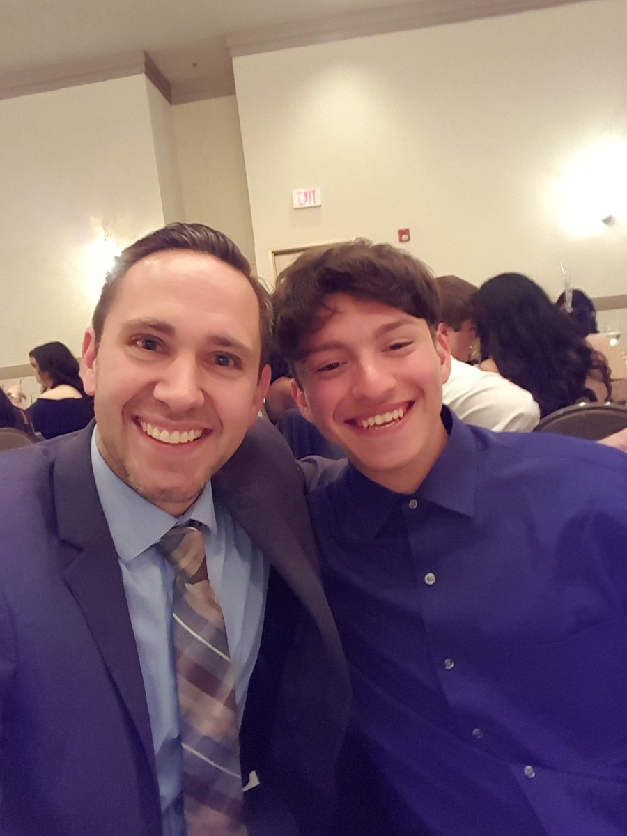 MrHajik's tweet photo. What else is there to do between courses except take a picture with Hajik?? #PHSProm #WeLookGood #Style https://t.co/3BzGMQDiwj