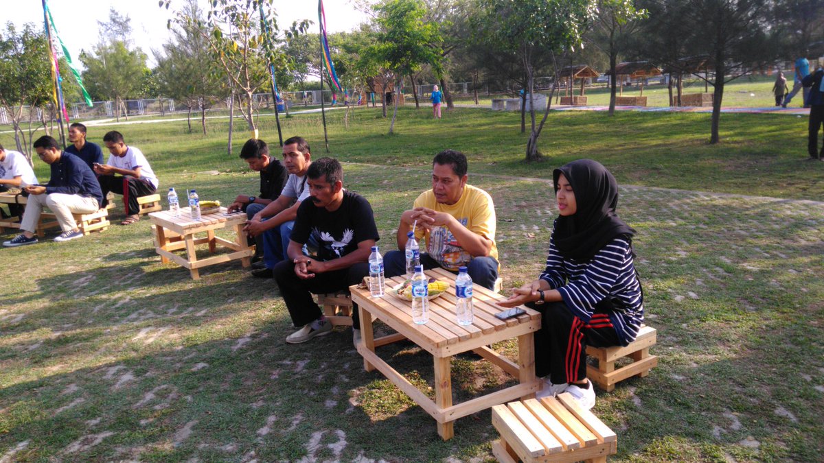 Komunitas @iloveaceh on Twitter: "Penampilan Rapa'i Geleng 