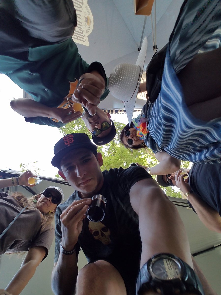 ethizzelle's tweet image. My crew and family. Everything you want to be... #RobotRock