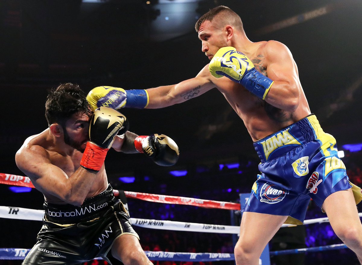 trboxing's tweet photo. .@VasylLomachenko isn't human. #LinaresLoma 👑🤖 https://t.co/2beVH4cQ0z
