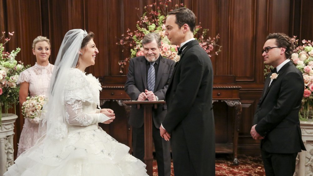 Vivi__Luz's tweet photo. Y los casó Luck Skywalker 😂lol #ShAmy #SheldonAndAmy ❤️❤️❤️ #wedding❤️ #TBBT https://t.co/2OxsPjkgoo