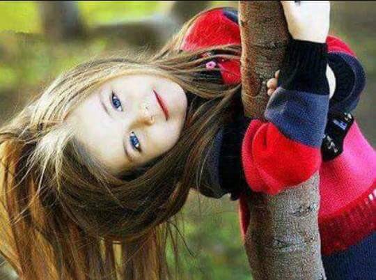 💕

يسعد صباحك و اسعد الله صباحي
فتح عيونک : ي بعد ( عذب الكلام ) 

ان نمت يفدى غفوتک الف صاحي
وان قمت ، يفدى طلتک كل من قام

💕صباحي انت