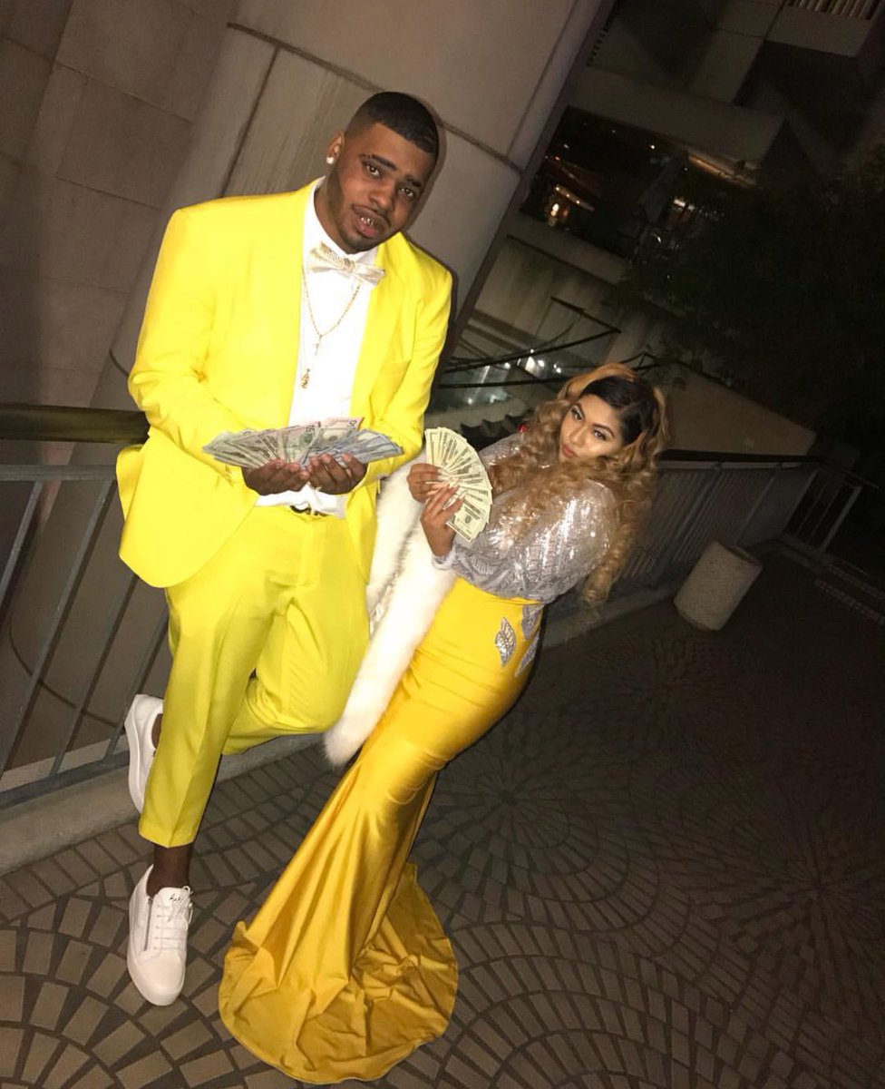 MI7EONE's tweet photo. prom client in her custom dress
π
#styledecoded #prom2k18 #prom2018 https://t.co/Rq7OkReTZz
