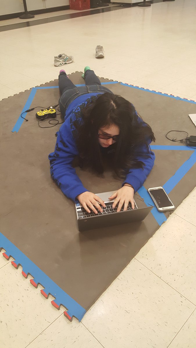 Robots7035's tweet photo. Sam is programming our robot in Java to get ready for our upcoming demos. https://t.co/cbBMDuqhaS