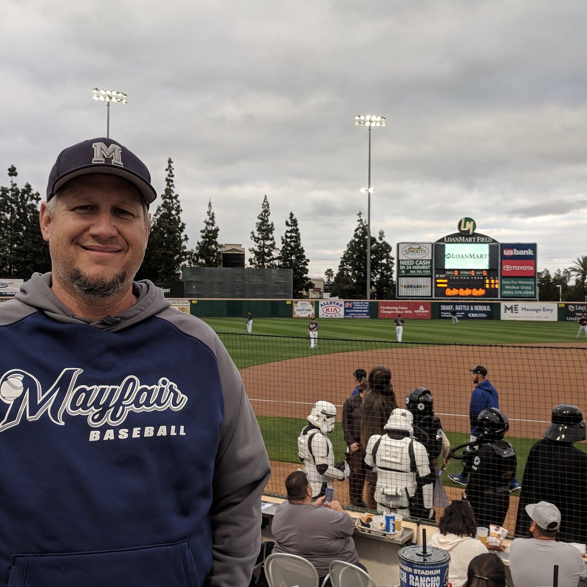 MHSMonsoons's tweet photo. Mayfair AD Mr. Guerra representing the Monsoons at @RCQuakes with Justin Turner (Monsoon Alumn) rehab assignment. @redturn2 @Dodgers #gosoons #onceasoonalwaysasoon #mayfairbaseball https://t.co/udGMaHTFke