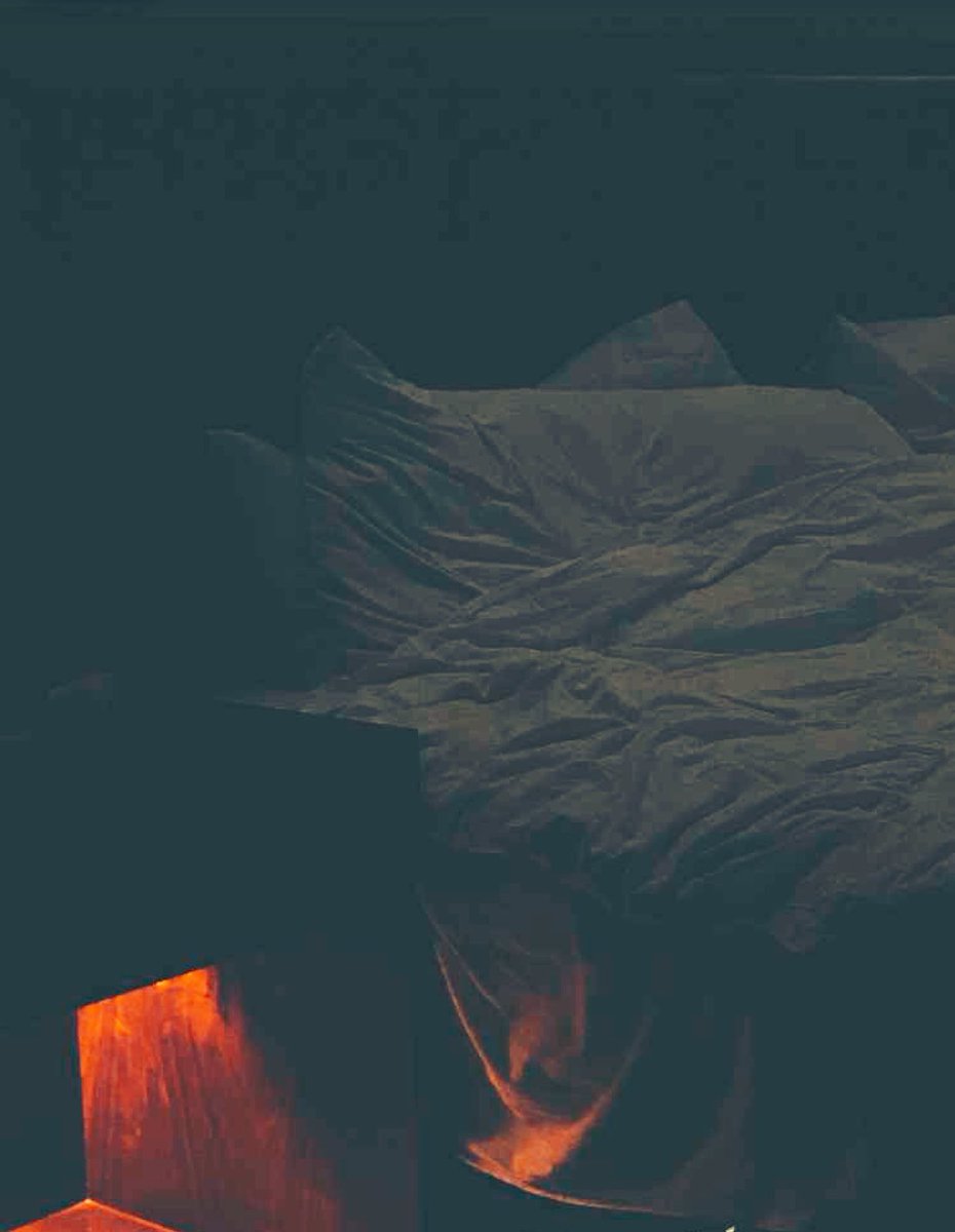 دايم عيون الشوق تسهر ما تنام،
الوصل غفوه والجفا صبح وسهر.!🔕