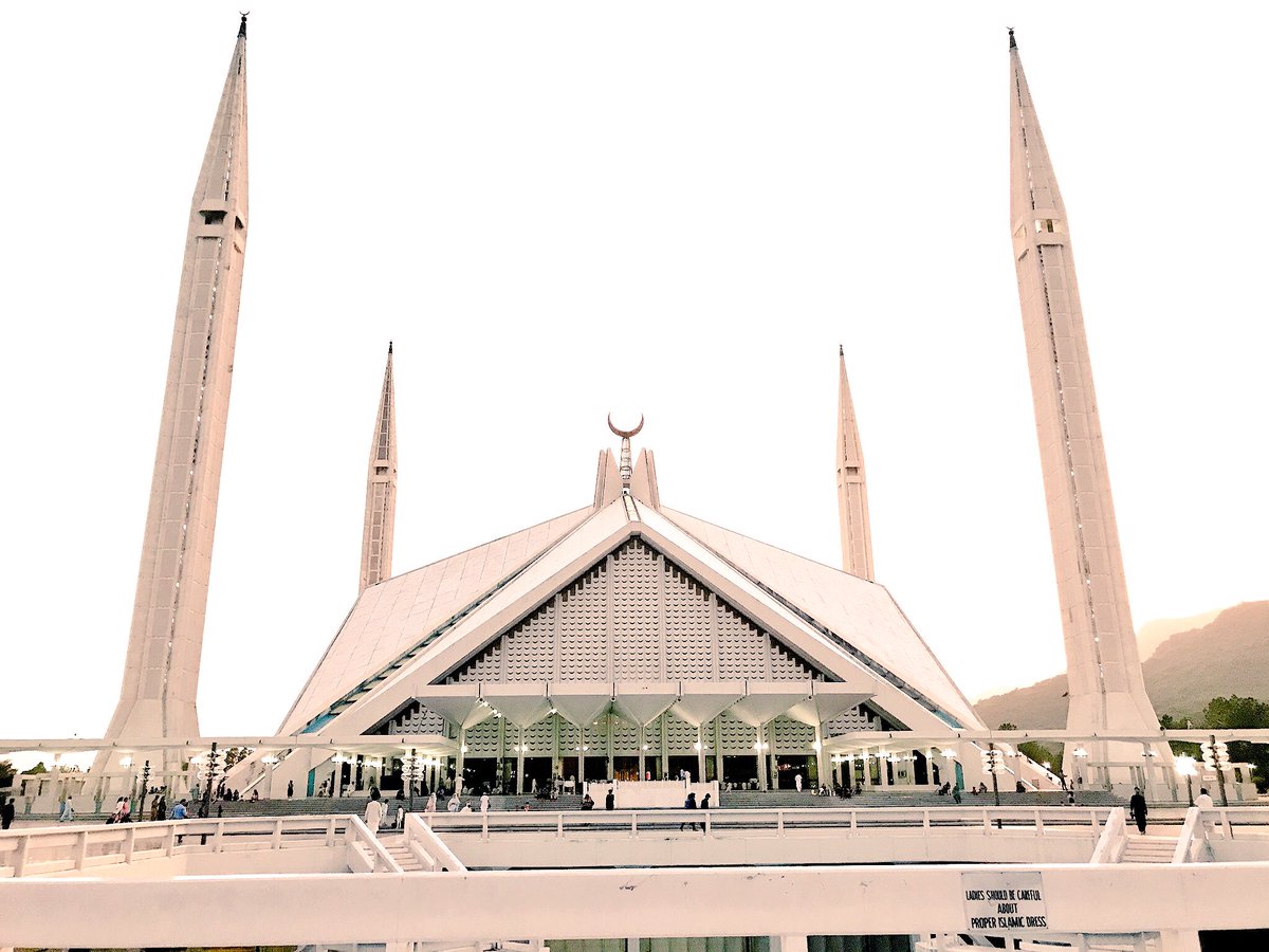 XSR__96's tweet photo. FAISAL MOSQUE
-Islamabad, Pakistan
| at daylight, twilight &amp; night |

*Went there before sunset &amp; enjoyed the three different views  
SubhanAllah 🕌☀️🌘🌑🌙
#TB #FaisalMosque #Beautiful #Unreal https://t.co/TECQ8CAQBG