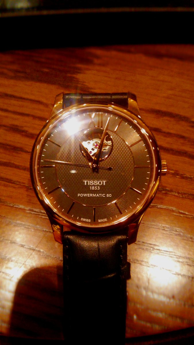 clock_star's tweet image. 速攻でTISSOTに浮気してしまう男