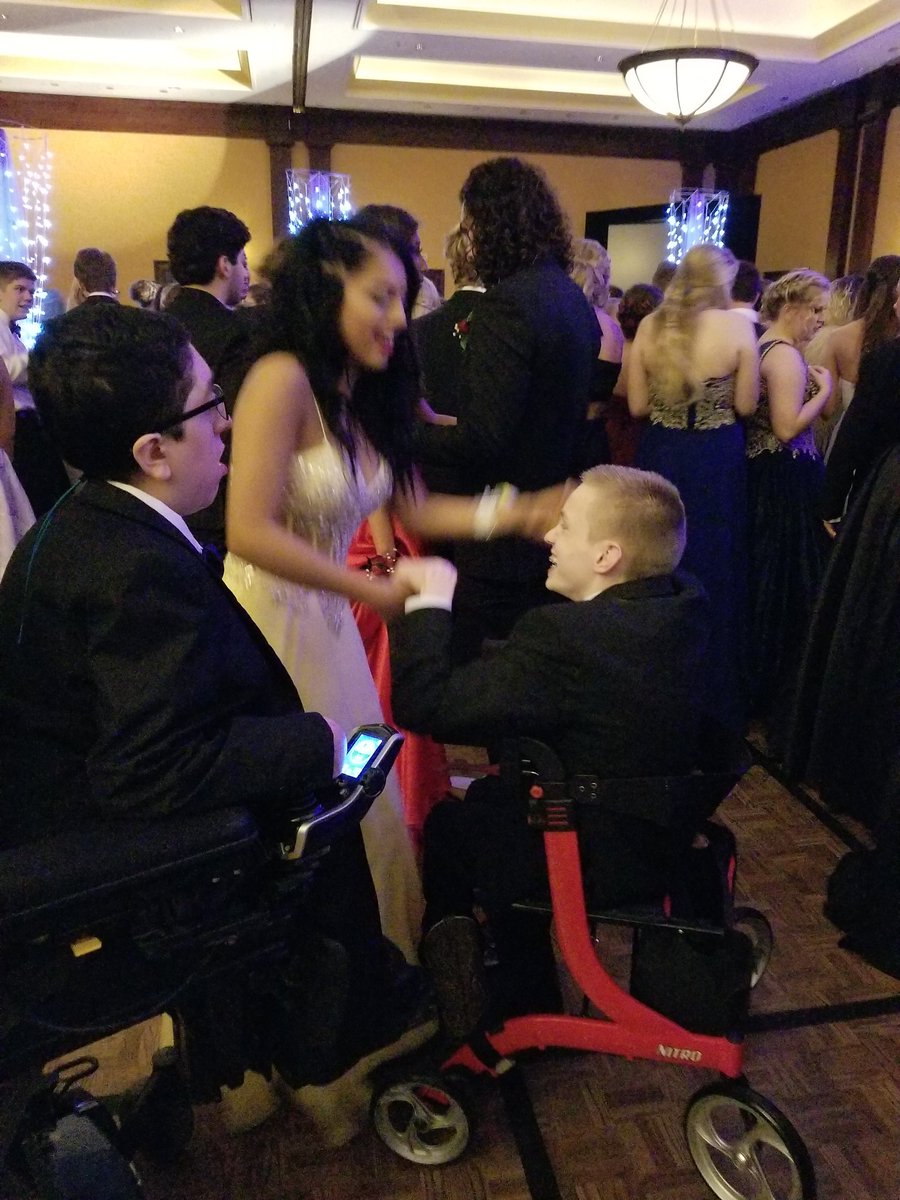 GhsRise's tweet photo. Look who found a cozy corner of the dance floor... #ghsunity #gvineprom https://t.co/WodJtu43LI