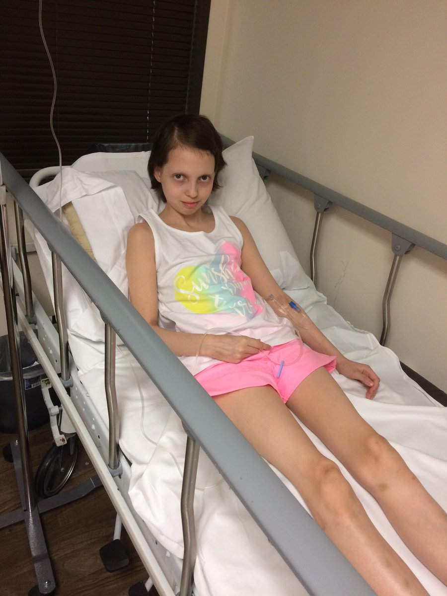 helpsavedemi's tweet photo. MY BRAVE BABY HAVING HER LINE IN READY FOR ANTINEOPLASTON THERAPY 💞💫💞💫💞 #HELPSAVEDEMISLIFE  🌟 #DEMISWARRIORS https://t.co/wKuDijetIm