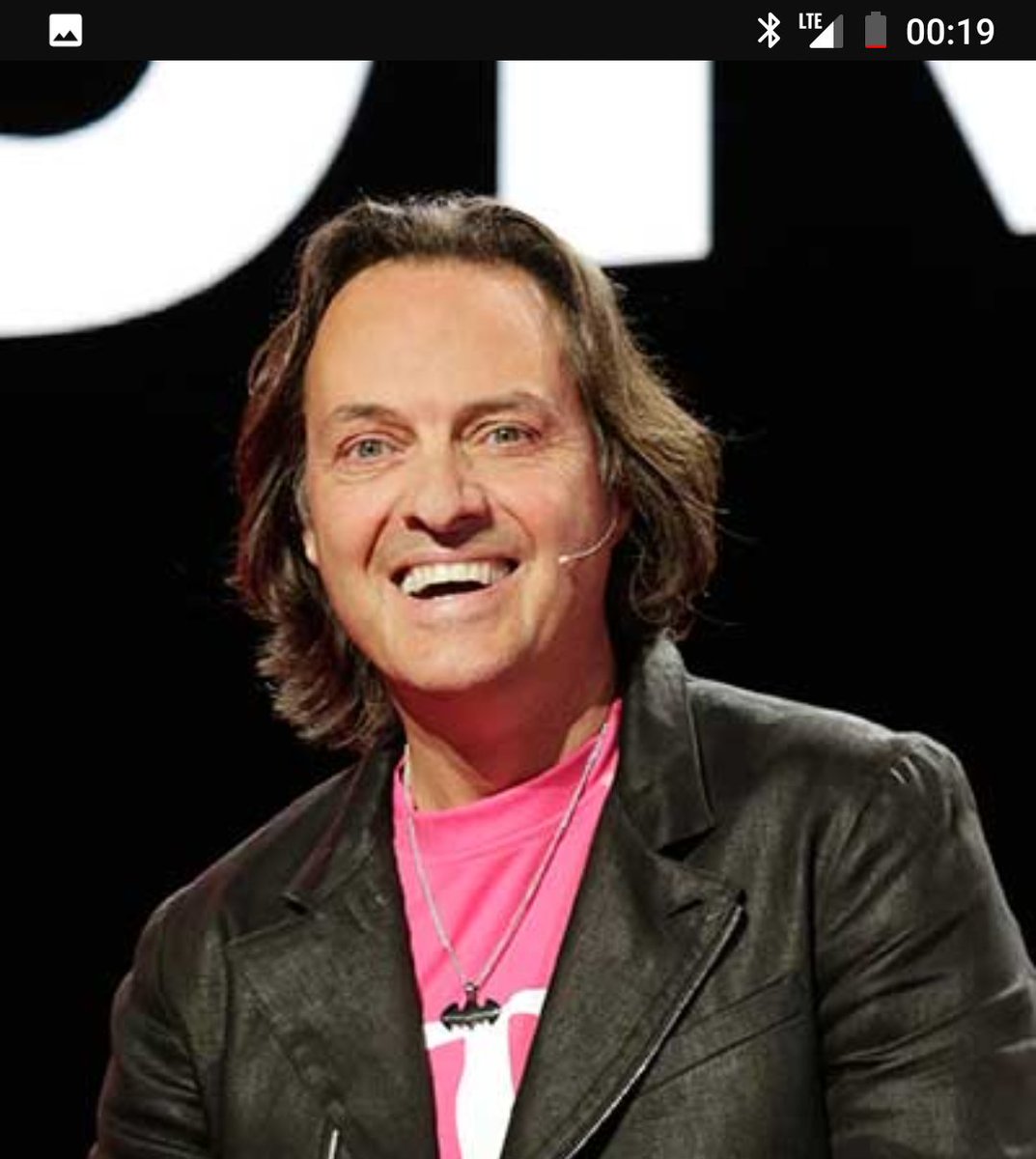 Watching videos with my hubby, and swear I see <a href="/JohnLegere/">John Legere</a> in a Metallica video... Then realize it's <a href="/larsulrich/">Lars Ulrich</a>... Both legends!!!