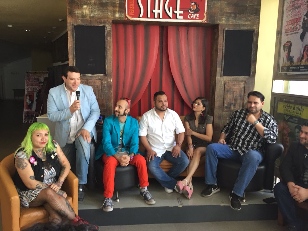 RodadaTv's tweet photo. Este miercoles 16 de mayo inicia temporada #StandUpVersalles con estos grandes @almablanco @_RobertoAlanis @Bluriberto @Pamonstruo @SOYIVANGZZ #jorgebarba @teatroversalles DALE RT!! #larodadatv #callatetegusta #comedia #Monterrey #México https://t.co/aYqkyHq5Qm