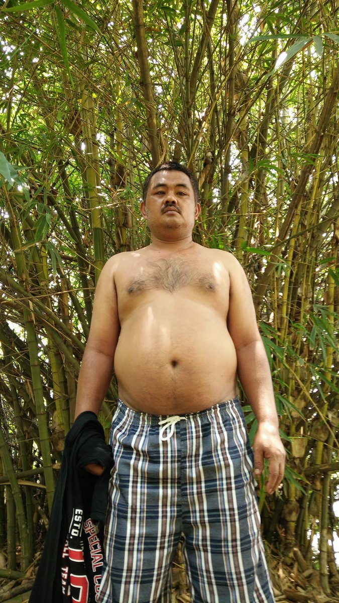 tee01806888's tweet photo. เข้าป่าก็ยังรัอน https://t.co/dUSpTMrPKf