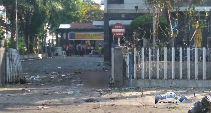 FoxMessiana's tweet photo. 8 Orang Meninggal Dan 38 Lainnya Luka Luka

Baca Artikelnya Di Sini : https://t.co/0nvETIMHPi

#KamiTidakTakut 
#KamiTidakTakutTeroris 
#KamiTidakTakutTeror 
#artikelBeritaTerbaru
#Blog https://t.co/MQSveoIX8M