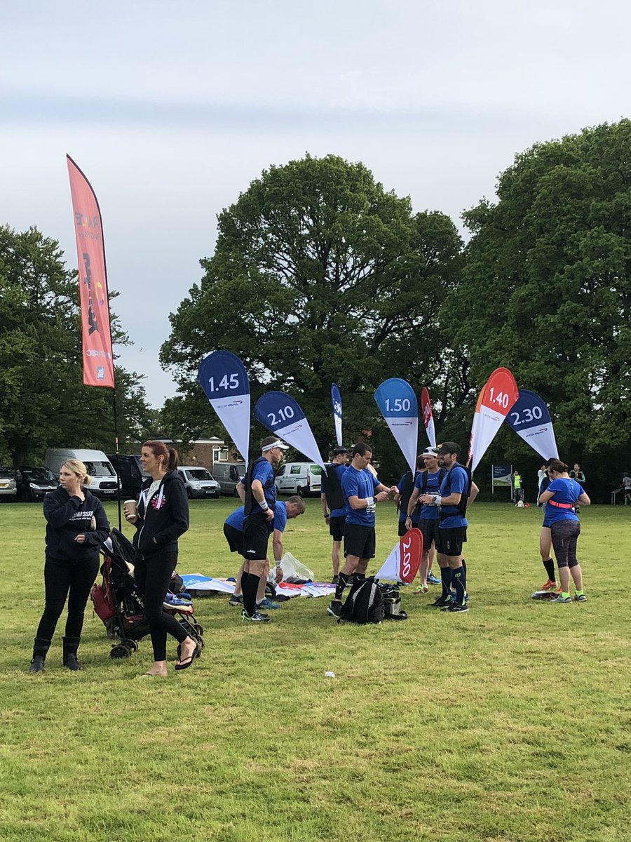 Mutley994's tweet photo. Iβve made it to #ba18basecamp from water station 1 where @BarnetVPC will be keeping us hydrated! Spotted the @xempouk pacers & the #visorclub meet up (canβt join that yet; one day maybe!) Spotted the @rungatwick Race Director but he was, unsurprisingly, busy! #waitingtostart π¬ https://t.co/Nx2fSkXwWx