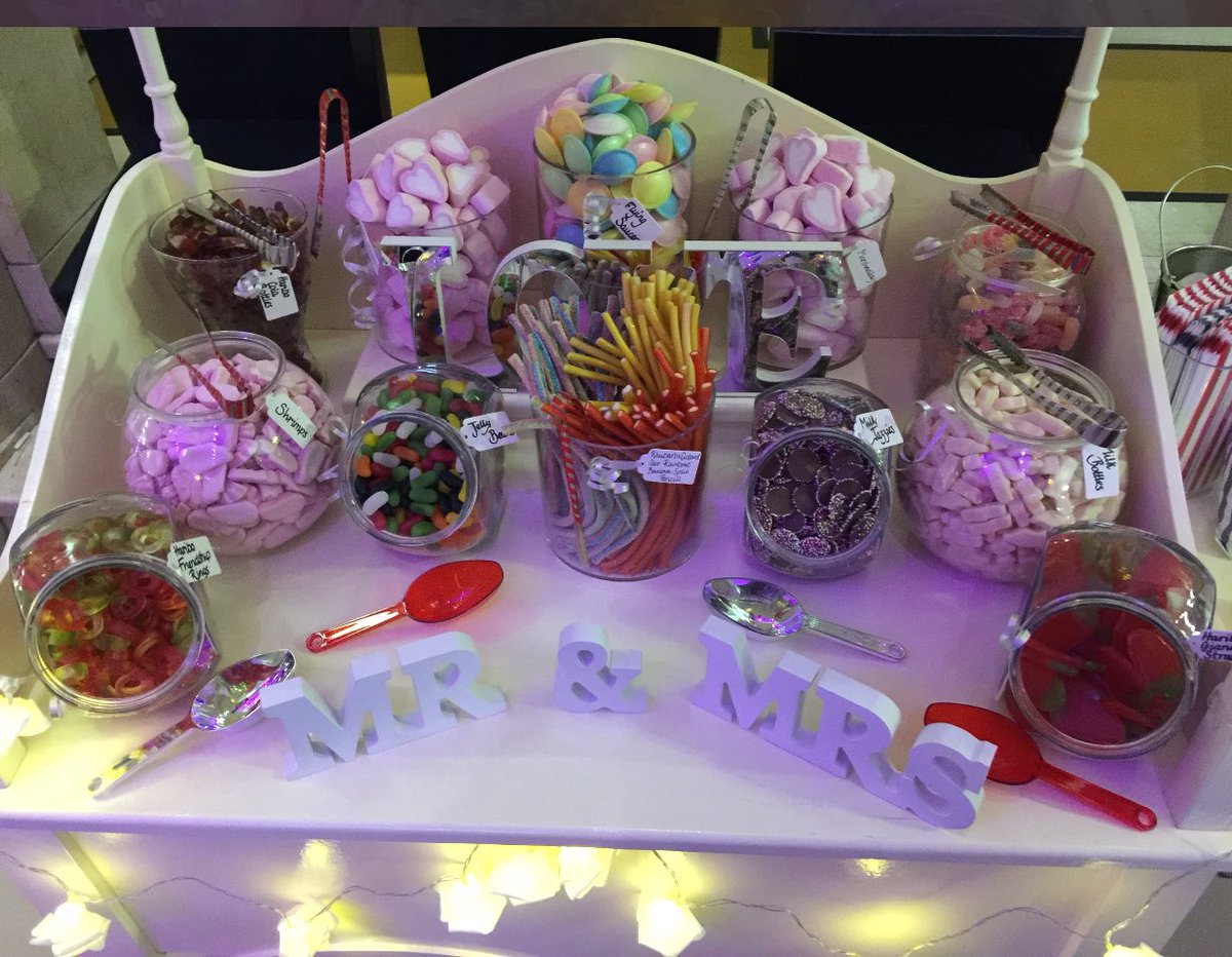 Dottys_Sweets's tweet photo. A great sweet choice on the sweet cart for a wedding we recently done. If you have a celebration and would like the sweet cart please get in touch for prices and packages.#dottyssweets #sweets #picnmix #wedding #party #halalsweets #vegetariansweets #partypackage #london #stanmore https://t.co/bKw1QZRKyJ
